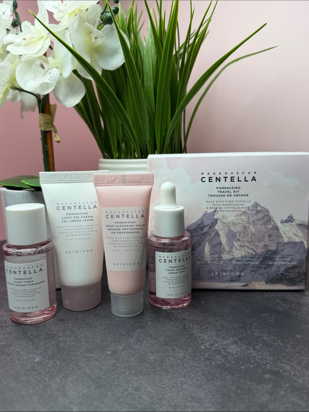 SKIN1004 Madagascar Centella Poreminizing Travel Serum & Kit - Pink